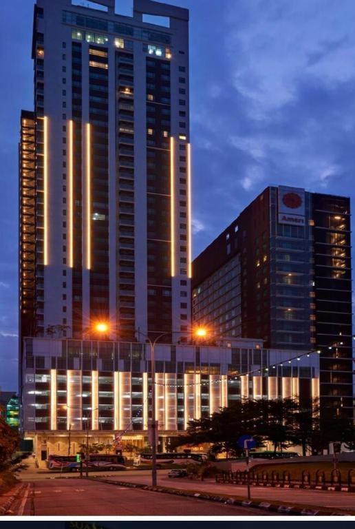 Suasana Jb At Jb Center Luxury Modern & Rustic 1Br Apt For Bussiness,Vacation Trips Johor Bahru Bagian luar foto